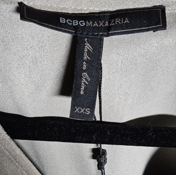 BCBG MAXAZRIA Kimono Style Dress - Picture 4 of 4